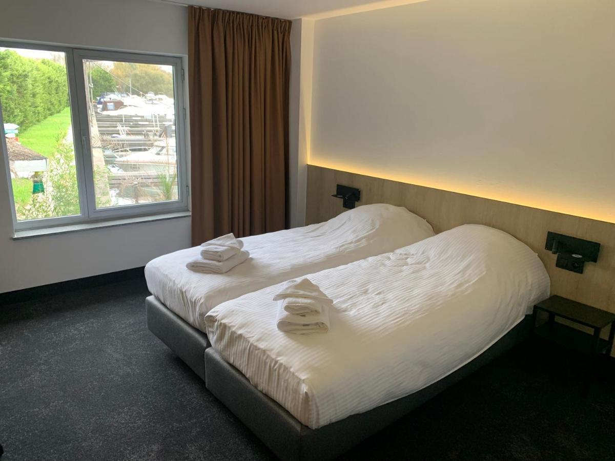 Occo Hotel Willebroek Bagian luar foto