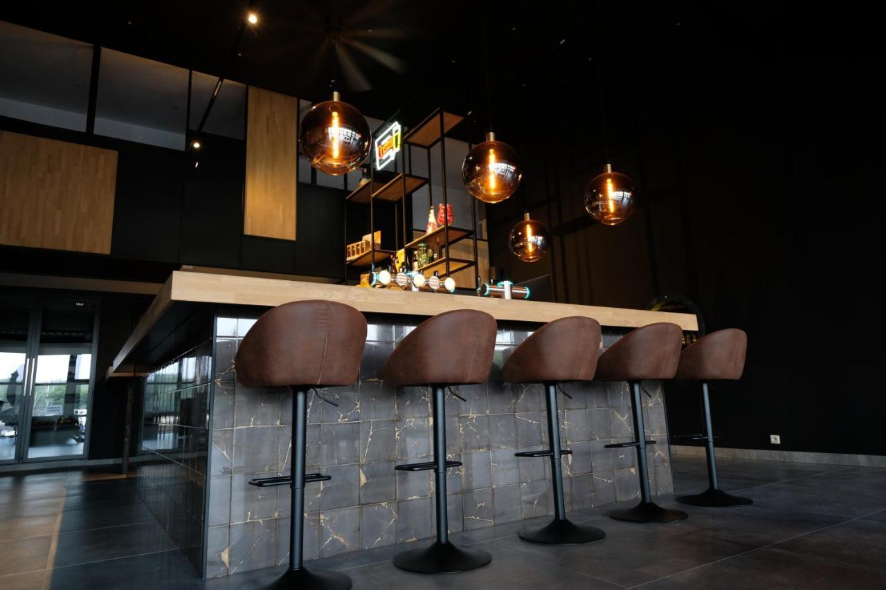 Occo Hotel Willebroek Bagian luar foto
