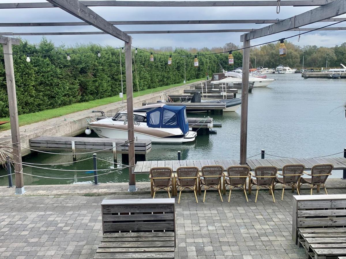 Occo Hotel Willebroek Bagian luar foto